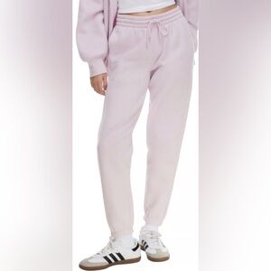 Aritzia TNA cozy af boyfriend fleece light pink joggers size M